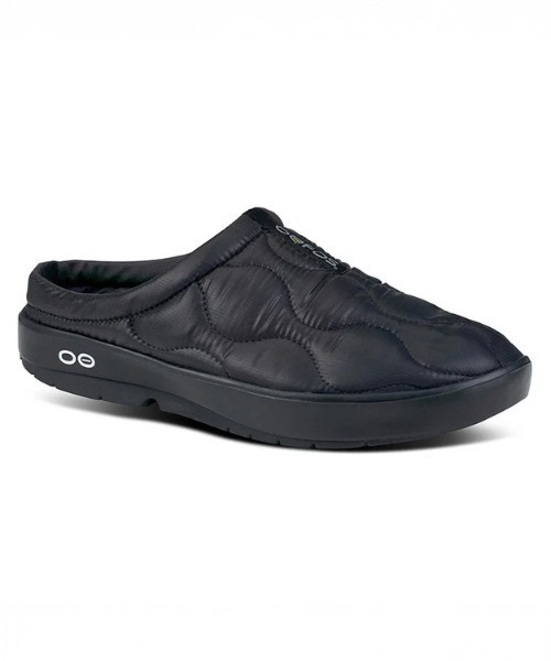 OOFOS（ウーフォス）の「OOFOS/ウーフォス/Women's OOcoozie Thermo Mule - Black（スリッポン・レディース・ブラック・23/24/25）」の2枚目の写真