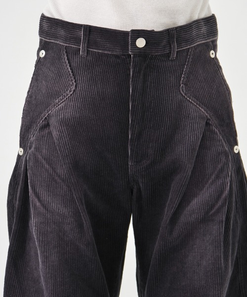 CONZ（コンズ）の「CORDUROY CURVED LEG PANTS（スラックス・メンズ・ダークグレー/ブラック/ライトベージュ・1/2/3）」の14枚目の写真