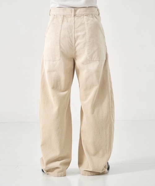 CONZ（コンズ）の「CORDUROY CURVED LEG PANTS（スラックス・メンズ・ダークグレー/ブラック/ライトベージュ・1/2/3）」の20枚目の写真