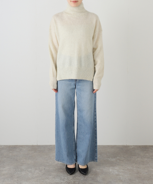 La TOTALITE（ラトータリテ）の「《WEB限定》TICCA/ティッカ ヤクタートルネックプルオーバー（ニット/セーター・レディース・アイボリー/ブルー/ブラウン・FREE）」の16枚目の写真