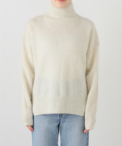 La TOTALITE（ラトータリテ）の「《WEB限定》TICCA/ティッカ ヤクタートルネックプルオーバー（ニット/セーター・レディース・アイボリー/ブルー/ブラウン・FREE）」の4枚目の写真