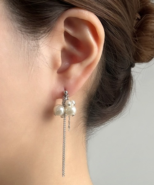 girl(ガール)の「小粒フェイクパール チェーン ロングピアス シルバー ゴールド 両耳用 アクセサリー(ピアス(両耳用)・レディース・シルバー/ゴールド・-)」の4枚目の写真