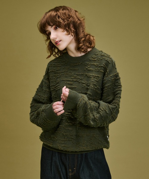 WETTEMPT(ウィテンプト)の「LOOPED JACQUARD TEXTURE KNIT / ループドジャカードテクスチャーニット(ニット/セーター・メンズ・カーキ/レッド・SMALL/MEDIUM/LARGE)」の1枚目の写真