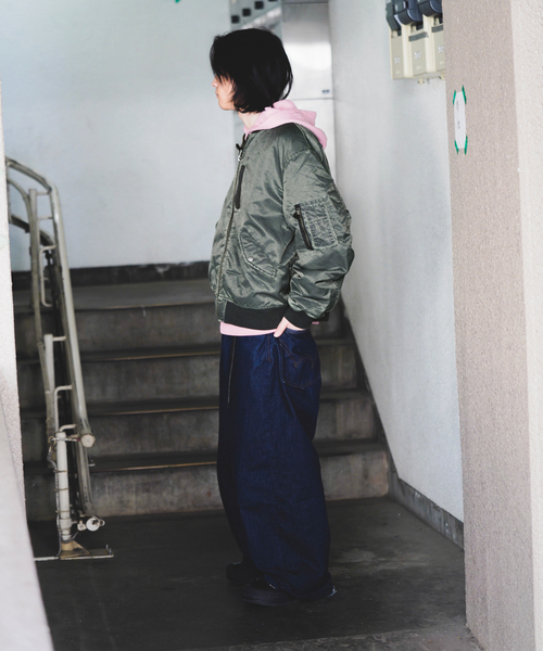 JOINT WORKS(ジョイントワークス)の「フェードナイロン パッファー MA-1 / Faded Nylon Puffer MA-1(MA-1・メンズ・ブラウン/ブラック・MEDIUM/LARGE)」の8枚目の写真