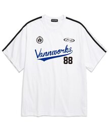 袖テープテイルロゴユニフォームオーバーサイズ半袖Tシャツ (VS0054) ホワイト