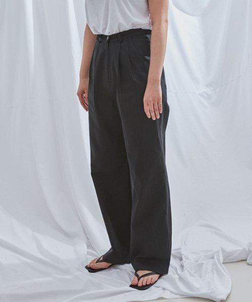 DILETTANTISME(ディレッタンティズム)の「ツーピンタックセミワイドパンツ(ブラック)(その他パンツ・レディース・その他・SMALL/MEDIUM/LARGE)」の2枚目の写真
