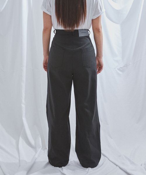 DILETTANTISME(ディレッタンティズム)の「ツーピンタックセミワイドパンツ(ブラック)(その他パンツ・レディース・その他・SMALL/MEDIUM/LARGE)」の3枚目の写真