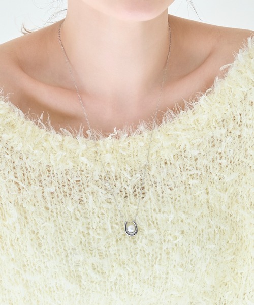 Phoebe(フィービィー)の「【金属アレルギー対応】メタリックパールホースシューネックレス ステンレス/馬蹄/バテイ/ホースシュー/蹄鉄/ラッキーモチーフ/ギフト/プレゼント/大ぶり(ネックレス・レディース・イエローゴールド/シルバー・FREE)」の20枚目の写真