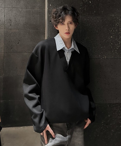 B.R.U（ブル）の「シャツレイヤード見えトップス（スウェット・メンズ・オートミール/ブラック・FREE）」の13枚目の写真