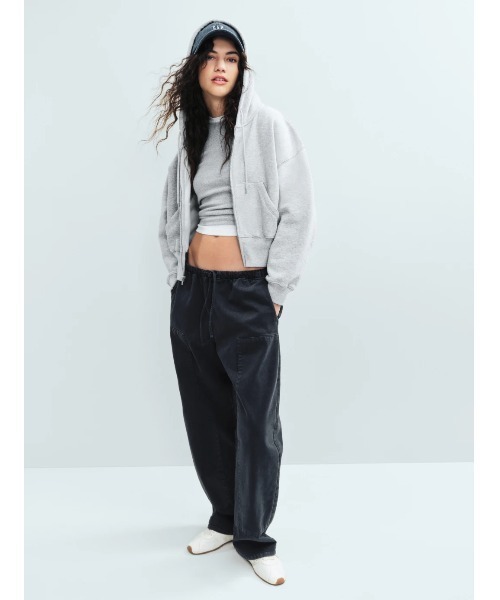 GAP(ギャップ)の「イージー ウエスト ダブルニー バレルパンツ(その他パンツ・レディース・ブラック/イエロー/ブルー・XS/S/XXS/M/L)」の17枚目の写真