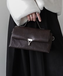 ELLUV（エルブ）の「【ELLUV/エルヴ】バーティカルメタルバックル ハンドルショルダーバッグ（ショルダーバッグ）」