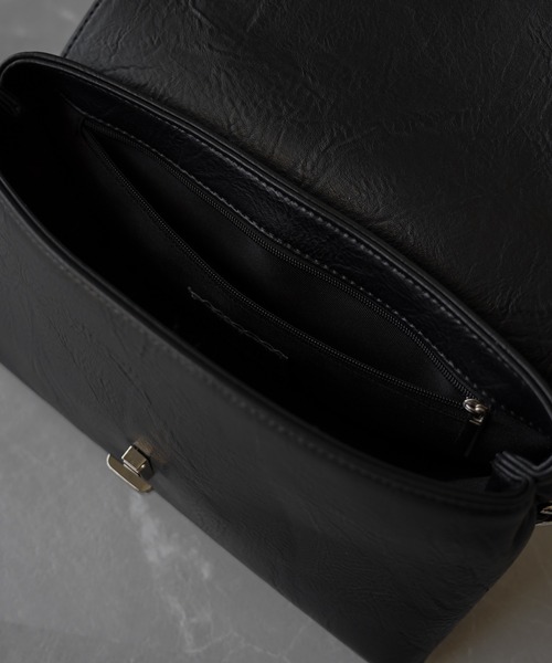 ELLUV（エルブ）の「【ELLUV/エルヴ】バーティカルメタルバックル ハンドルショルダーバッグ（ショルダーバッグ・メンズ・ブラック/ブラウン系その他/ブラック系その他・FREE）」の20枚目の写真