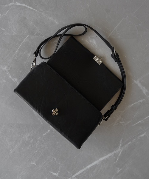 ELLUV（エルブ）の「【ELLUV/エルヴ】バーティカルメタルバックル ハンドルショルダーバッグ（ショルダーバッグ・メンズ・ブラック/ブラウン系その他/ブラック系その他・FREE）」の16枚目の写真