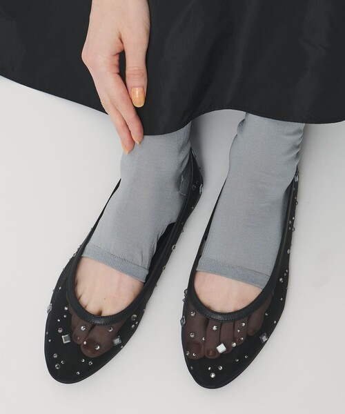 UNITED ARROWS(ユナイテッドアローズ)の「チュール ビジュー バレエシューズ(バレエシューズ・レディース・ブラック/ベージュ・38/37h/37/36h/36/35h/35)」の6枚目の写真