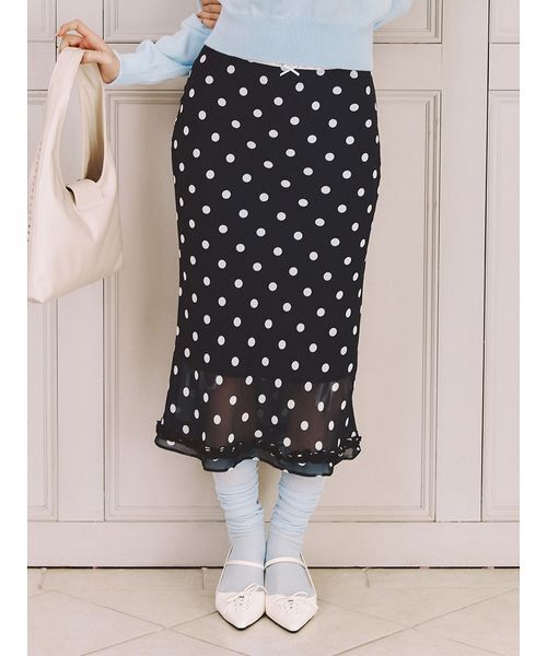 LILY BROWN（リリーブラウン）の「プリントシフォンバイアスミディスカート（スカート・レディース・ライトベージュ/サックスブルー/ネイビー・0/1）」の2枚目の写真