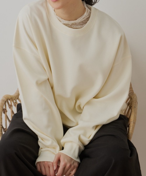 Libra Cue(リブラ キュー)の「オーバーシルエットスウェット(スウェット・レディース・ライトグレー/ブラック/アイボリー/ブルー/レッド・FREE)」の1枚目の写真
