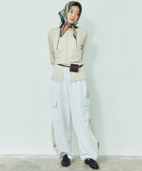 MIRROR STOKE(ミラーストーク)の「【ZOZO限定】BICOLOR LAYERED LONG T-SHIRTS/バイカラーレイヤードロングティーシャツ(Tシャツ/カットソー・レディース・ベージュ/ピンク/チャコールグレー・MEDIUM)」の13枚目の写真