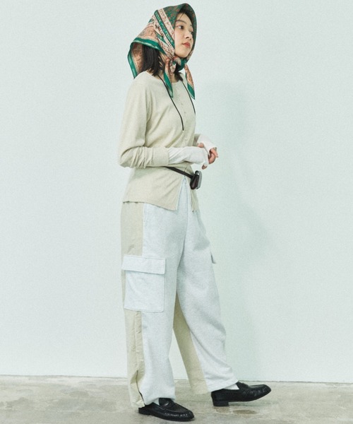 MIRROR STOKE(ミラーストーク)の「【ZOZO限定】BICOLOR LAYERED LONG T-SHIRTS/バイカラーレイヤードロングティーシャツ(Tシャツ/カットソー・レディース・ベージュ/ピンク/チャコールグレー・MEDIUM)」の15枚目の写真