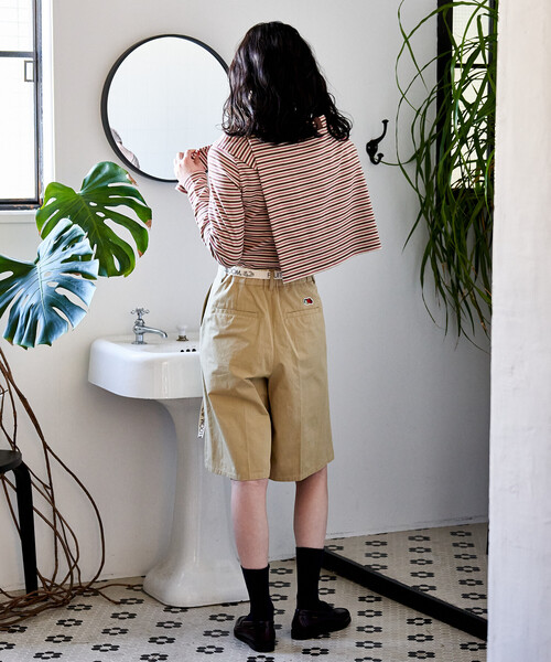 FREAK'S STORE(フリークスストア)の「<新色追加>FRUIT OF THE LOOM × FREAK'S STORE/フルーツオブザルーム 別注 ロゴベルト付き ツイル ショートパンツ/トリミング(その他パンツ・レディース・ピンク/ベージュ/ネイビー/オリーブ・SMALL/MEDIUM)」の6枚目の写真