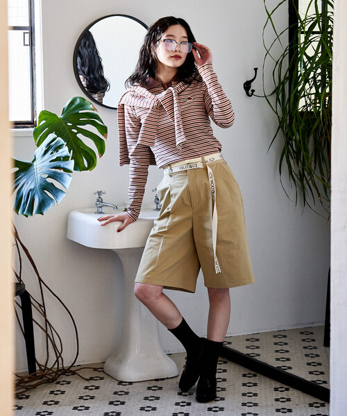 FREAK'S STORE(フリークスストア)の「<新色追加>FRUIT OF THE LOOM × FREAK'S STORE/フルーツオブザルーム 別注 ロゴベルト付き ツイル ショートパンツ/トリミング(その他パンツ・レディース・ピンク/ベージュ/ネイビー/オリーブ・SMALL/MEDIUM)」の9枚目の写真
