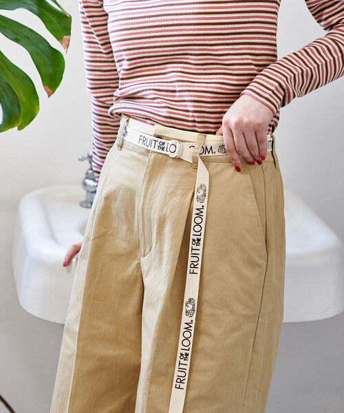 FREAK'S STORE(フリークスストア)の「<新色追加>FRUIT OF THE LOOM × FREAK'S STORE/フルーツオブザルーム 別注 ロゴベルト付き ツイル ショートパンツ/トリミング(その他パンツ・レディース・ピンク/ベージュ/ネイビー/オリーブ・SMALL/MEDIUM)」の16枚目の写真
