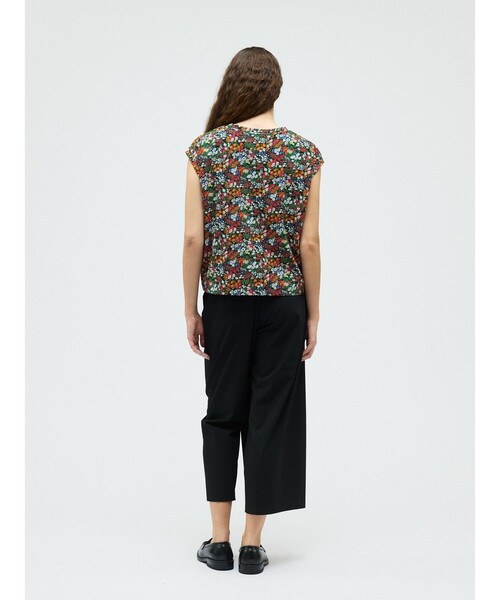 mizuiroind(ミズイロインド)の「mizuiro ind フラワープリントフレンチスリーブプルオーバー(Tシャツ/カットソー・レディース・ブラック/ネイビー・FREE)」の12枚目の写真