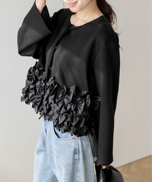 AMELY(エミリー)の「フリルヘム ノーカラージャケット(ノーカラージャケット・レディース・ブラック/グレー/ベージュ・フリー)」の6枚目の写真