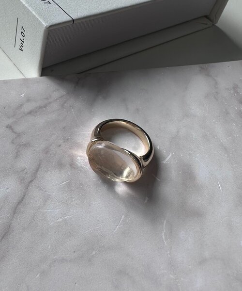 CAPRICIEUX LE'MAGE（カプリシューレマージュ）の「〈GOLDY/ゴールディ〉ニュアンスクリアリング（ネックレス・レディース・シルバー/ゴールド・FREE）」の2枚目の写真