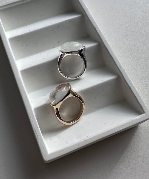 CAPRICIEUX LE'MAGE（カプリシューレマージュ）の「〈GOLDY/ゴールディ〉ニュアンスクリアリング（ネックレス・レディース・シルバー/ゴールド・FREE）」の7枚目の写真