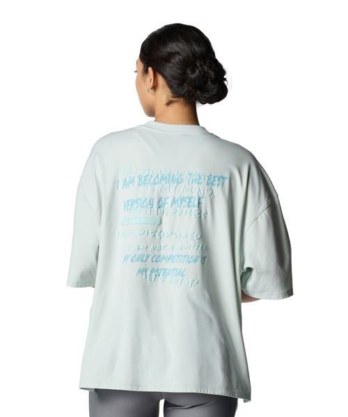 UNDER ARMOUR（アンダーアーマー）の「UAモチベート ボックス グラフィック Tシャツ（トレーニング/レディース）（Tシャツ/カットソー・レディース・グレー・M/XL/L/S）」の2枚目の写真