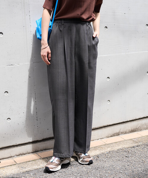 FREAK'S STORE(フリークスストア)の「接触冷感/UVカット LINEN TOUCH タック イージーパンツ/リネンタッチ(スラックス・レディース・グレー/ブラック/ベージュ/ネイビー・MEDIUM/SMALL)」の1枚目の写真