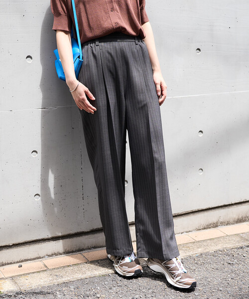 FREAK'S STORE(フリークスストア)の「接触冷感/UVカット LINEN TOUCH タック イージーパンツ/リネンタッチ(スラックス・レディース・グレー/ブラック/ベージュ/ネイビー・MEDIUM/SMALL)」の9枚目の写真