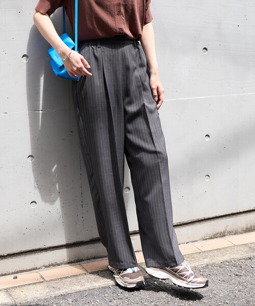 FREAK'S STORE(フリークスストア)の「接触冷感/UVカット LINEN TOUCH タック イージーパンツ/リネンタッチ(スラックス・レディース・グレー/ブラック/ベージュ/ネイビー・MEDIUM/SMALL)」の10枚目の写真