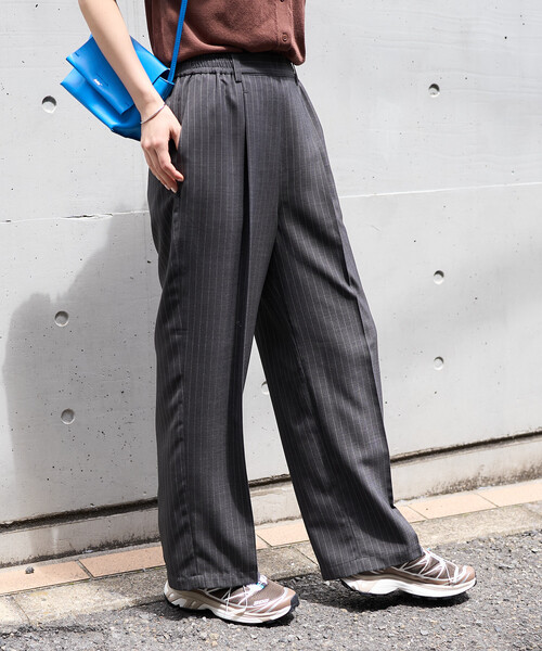 FREAK'S STORE(フリークスストア)の「接触冷感/UVカット LINEN TOUCH タック イージーパンツ/リネンタッチ(スラックス・レディース・グレー/ブラック/ベージュ/ネイビー・MEDIUM/SMALL)」の11枚目の写真