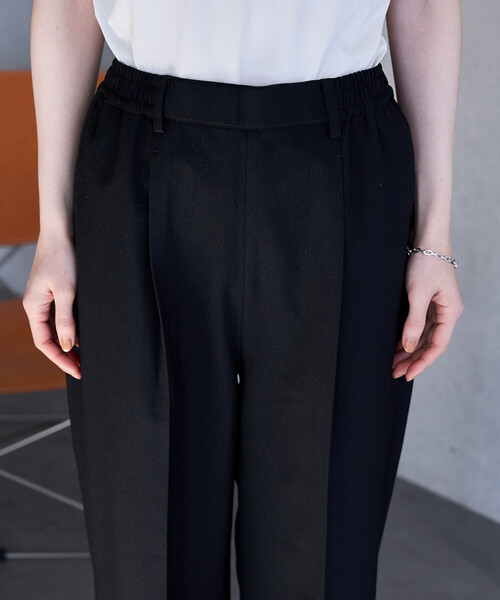FREAK'S STORE(フリークスストア)の「接触冷感/UVカット LINEN TOUCH タック イージーパンツ/リネンタッチ(スラックス・レディース・グレー/ブラック/ベージュ/ネイビー・MEDIUM/SMALL)」の15枚目の写真