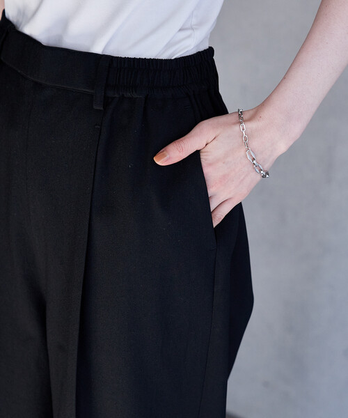 FREAK'S STORE(フリークスストア)の「接触冷感/UVカット LINEN TOUCH タック イージーパンツ/リネンタッチ(スラックス・レディース・グレー/ブラック/ベージュ/ネイビー・MEDIUM/SMALL)」の12枚目の写真