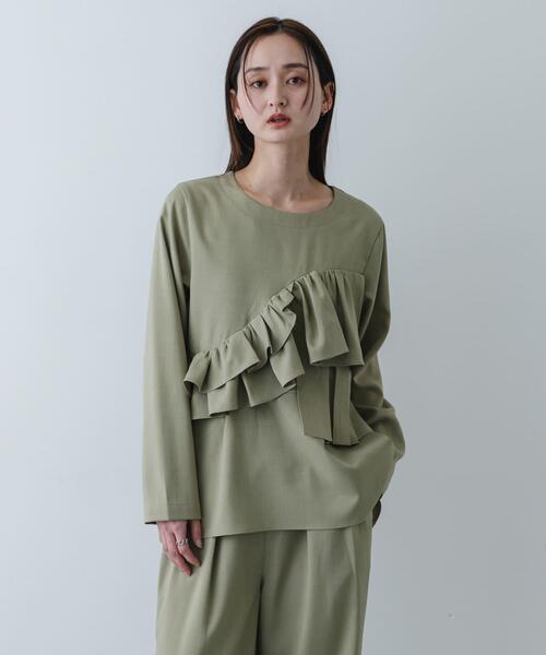 SENSE OF PLACE by URBAN RESEARCH（センスオブプレイスバイアーバンリサーチ）の「フリルトップパンツセットアップ（スラックス・レディース・ベージュ/ブラック/チャコールグレー・SMALL/MEDIUM）」の5枚目の写真