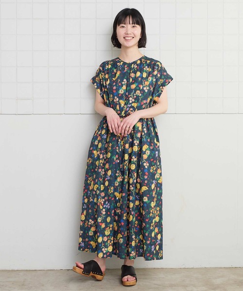 l'atelier du savon(アトリエドサボン)の「夏のフルーツプリント フレンチギャザーワンピース(ワンピース・レディース・ネイビー/ホワイト・FREE)」の10枚目の写真
