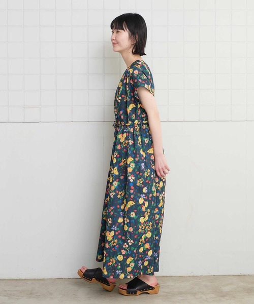 l'atelier du savon(アトリエドサボン)の「夏のフルーツプリント フレンチギャザーワンピース(ワンピース・レディース・ネイビー/ホワイト・FREE)」の13枚目の写真