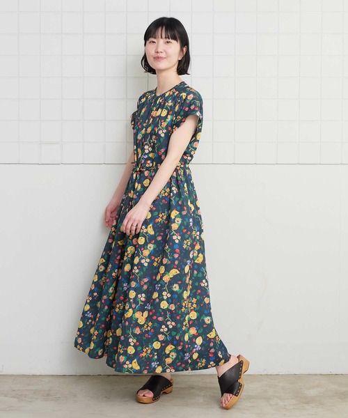 l'atelier du savon(アトリエドサボン)の「夏のフルーツプリント フレンチギャザーワンピース(ワンピース・レディース・ネイビー/ホワイト・FREE)」の14枚目の写真
