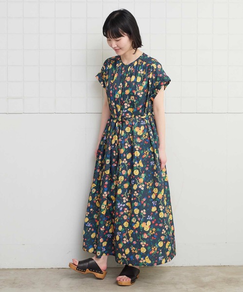 l'atelier du savon(アトリエドサボン)の「夏のフルーツプリント フレンチギャザーワンピース(ワンピース・レディース・ネイビー/ホワイト・FREE)」の15枚目の写真