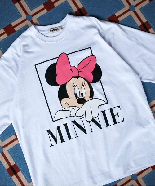 ATELANE(アテレーン)の「Disney ミッキーマウス プリントBIGTEE ミッキーマウス/ミニーマウス/ドナルド/プルート 半袖(Tシャツ/カットソー・メンズ・ブラック系1/ブラック系3/ホワイト系3/ホワイト系5/グリーン/ピンク/グレー/ベージュ/ホワイト系1/カーキ/ホワイト系2/サックスブルー/ブラック系5/ブラック系2/ブラック系4/ホワイト/ホワイト系4/イエロー・M/L)」の5枚目の写真
