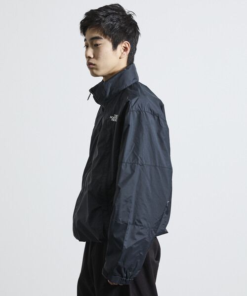 FREAK'S STORE(フリークスストア)の「限定展開 THE NORTH FACE/ザ・ノース・フェイス チムニーウインドジャケット(メンズ)(ナイロンジャケット・メンズ・チャコールグレー/ブラック・SMALL/MEDIUM/LARGE/X-LARGE/XX-LARGE)」の21枚目の写真