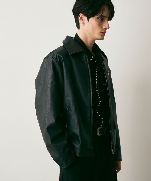 Shoowtime(ショウタイム)の「Cropped Synthetic leather Jacket / クロップド丈合成皮革ブルゾン(ブルゾン・メンズ・ブラック・MEDIUM/LARGE/X-LARGE)」の6枚目の写真