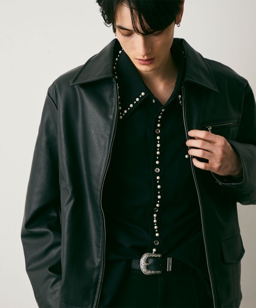 Shoowtime(ショウタイム)の「Cropped Synthetic leather Jacket / クロップド丈合成皮革ブルゾン(ブルゾン・メンズ・ブラック・MEDIUM/LARGE/X-LARGE)」の10枚目の写真