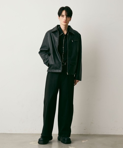 Shoowtime(ショウタイム)の「Cropped Synthetic leather Jacket / クロップド丈合成皮革ブルゾン(ブルゾン・メンズ・ブラック・MEDIUM/LARGE/X-LARGE)」の12枚目の写真