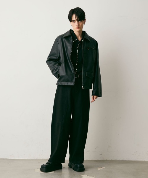 Shoowtime(ショウタイム)の「Cropped Synthetic leather Jacket / クロップド丈合成皮革ブルゾン(ブルゾン・メンズ・ブラック・MEDIUM/LARGE/X-LARGE)」の13枚目の写真