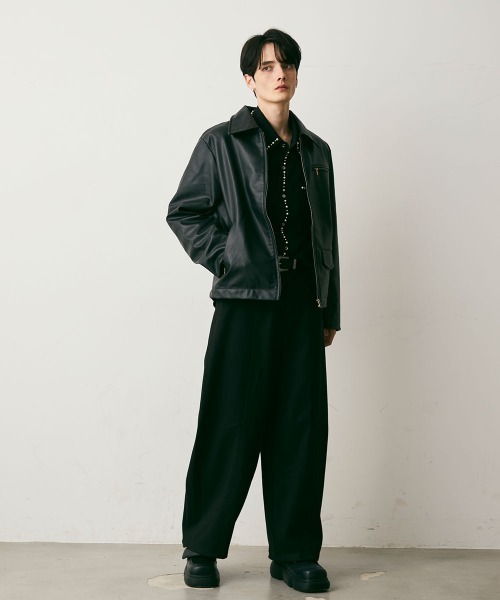 Shoowtime(ショウタイム)の「Cropped Synthetic leather Jacket / クロップド丈合成皮革ブルゾン(ブルゾン・メンズ・ブラック・MEDIUM/LARGE/X-LARGE)」の14枚目の写真