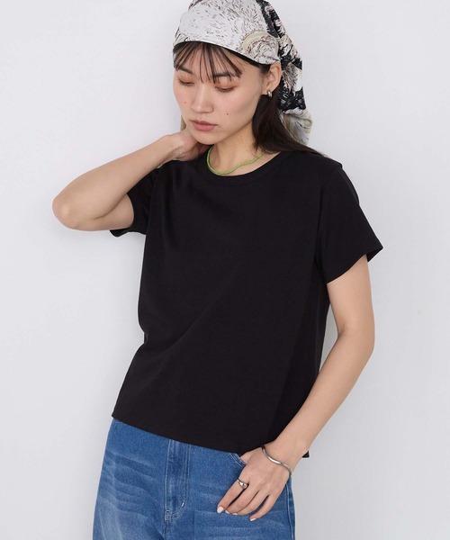 forksy.(フォルクシー)の「【forksy.】レイヤード クルーネック コンパクトTシャツ 2枚セット / UVカット・汗ジミ防止(Tシャツ/カットソー・レディース・イエロー系/ネイビー系/グレー系/ホワイト系/ピンク系・FREE)」の2枚目の写真