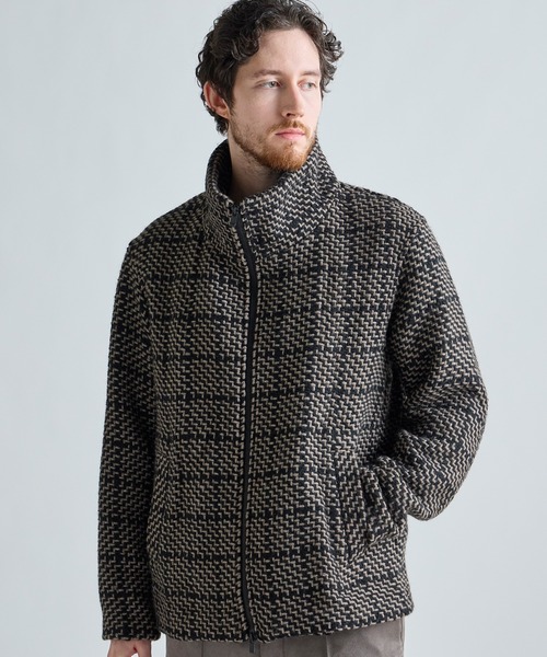 MEN'S BIGI(メンズビギ)の「《John Braniganコラボ》スタンドカラーニットブルゾン(ブルゾン・メンズ・ブラック/ブラウン・02/03)」の1枚目の写真